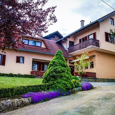 Apartments And Rooms Stefanac سلوني المظهر الخارجي الصورة
