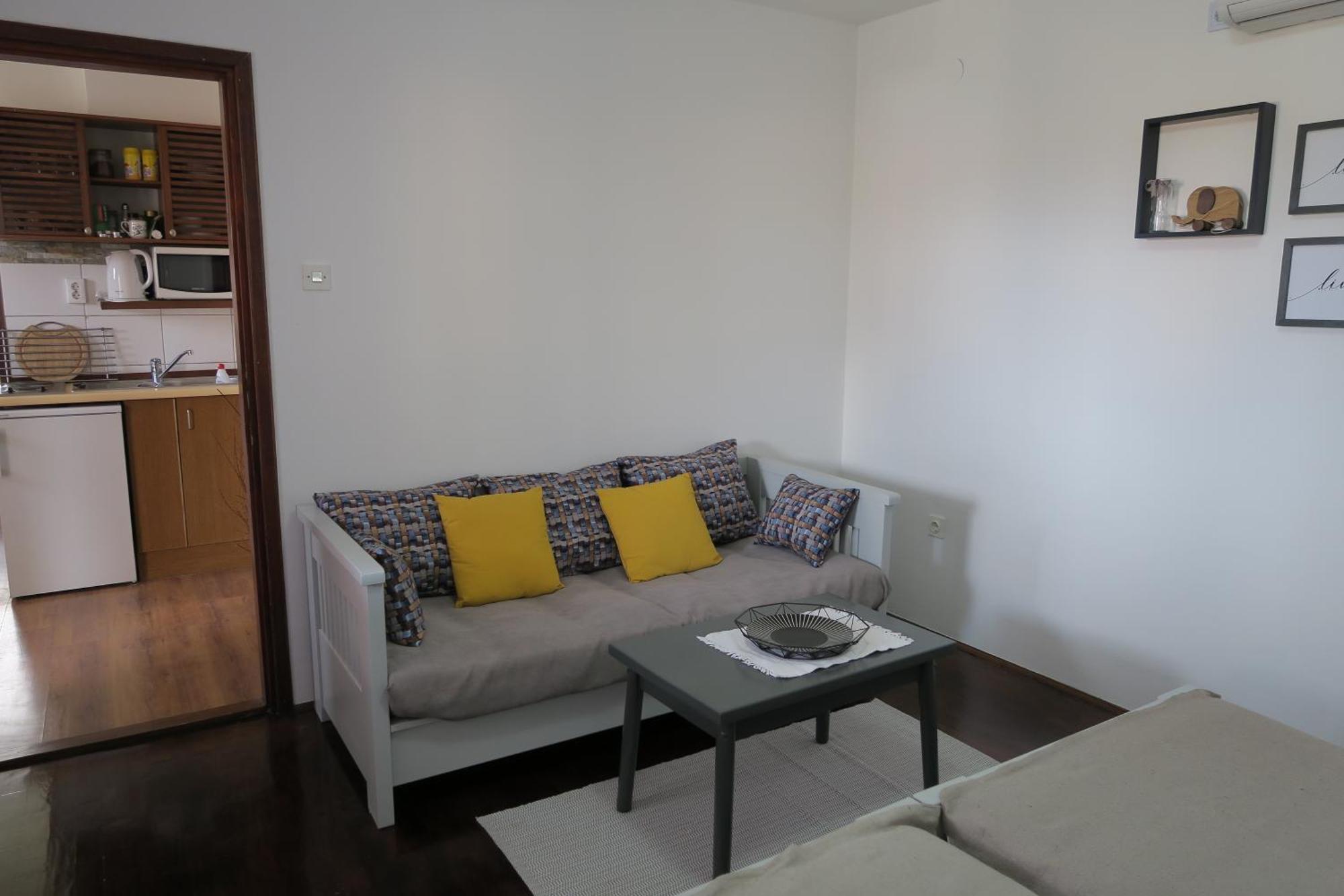 Apartments And Rooms Stefanac سلوني المظهر الخارجي الصورة