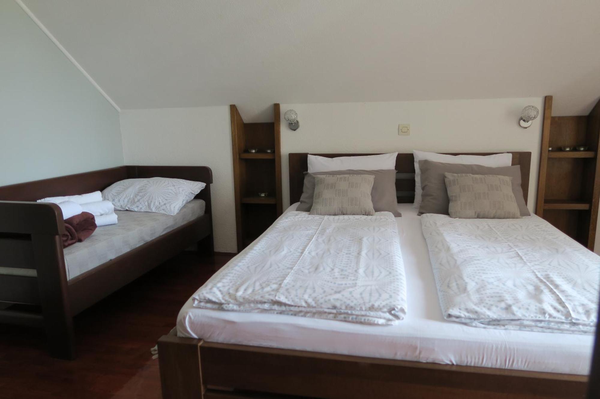 Apartments And Rooms Stefanac سلوني المظهر الخارجي الصورة