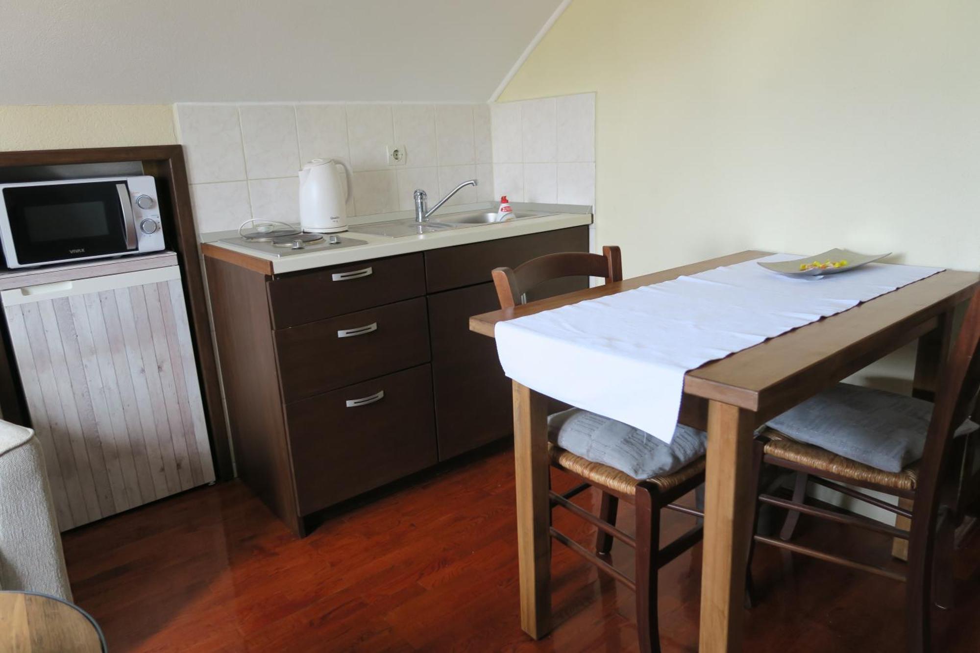 Apartments And Rooms Stefanac سلوني المظهر الخارجي الصورة