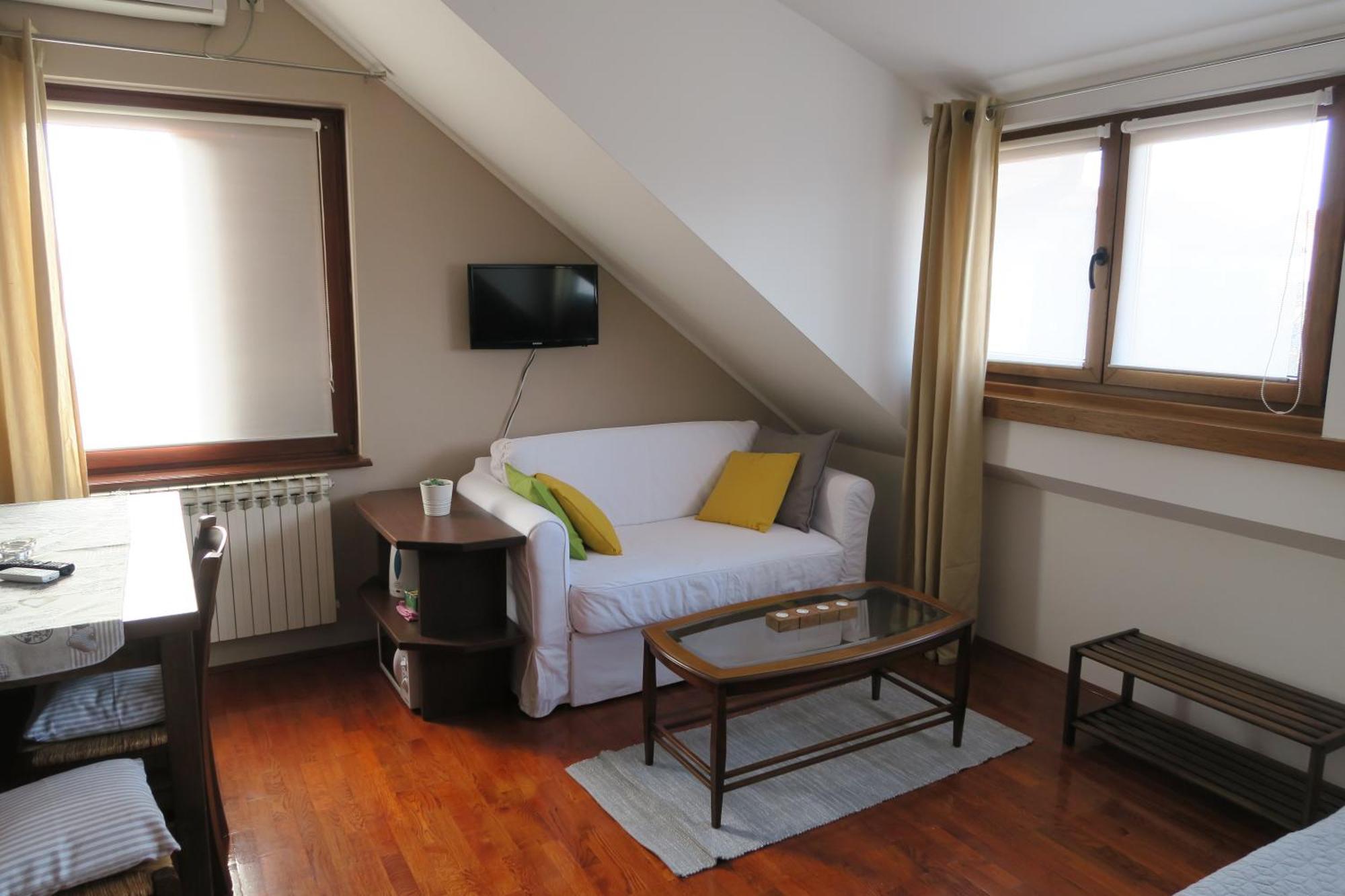Apartments And Rooms Stefanac سلوني المظهر الخارجي الصورة