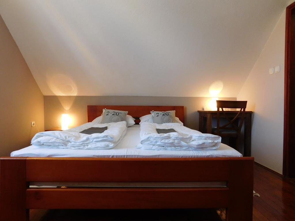 Apartments And Rooms Stefanac سلوني المظهر الخارجي الصورة