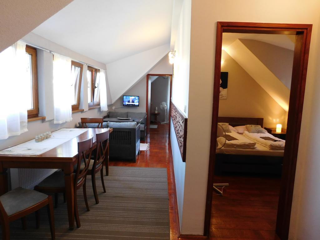 Apartments And Rooms Stefanac سلوني المظهر الخارجي الصورة