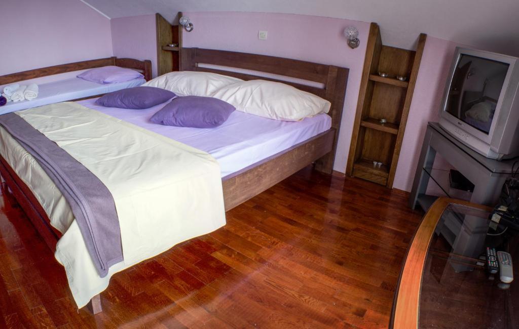 Apartments And Rooms Stefanac سلوني المظهر الخارجي الصورة